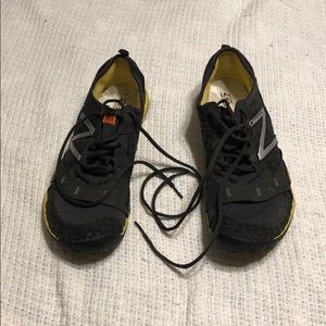 new balance minimus tennis